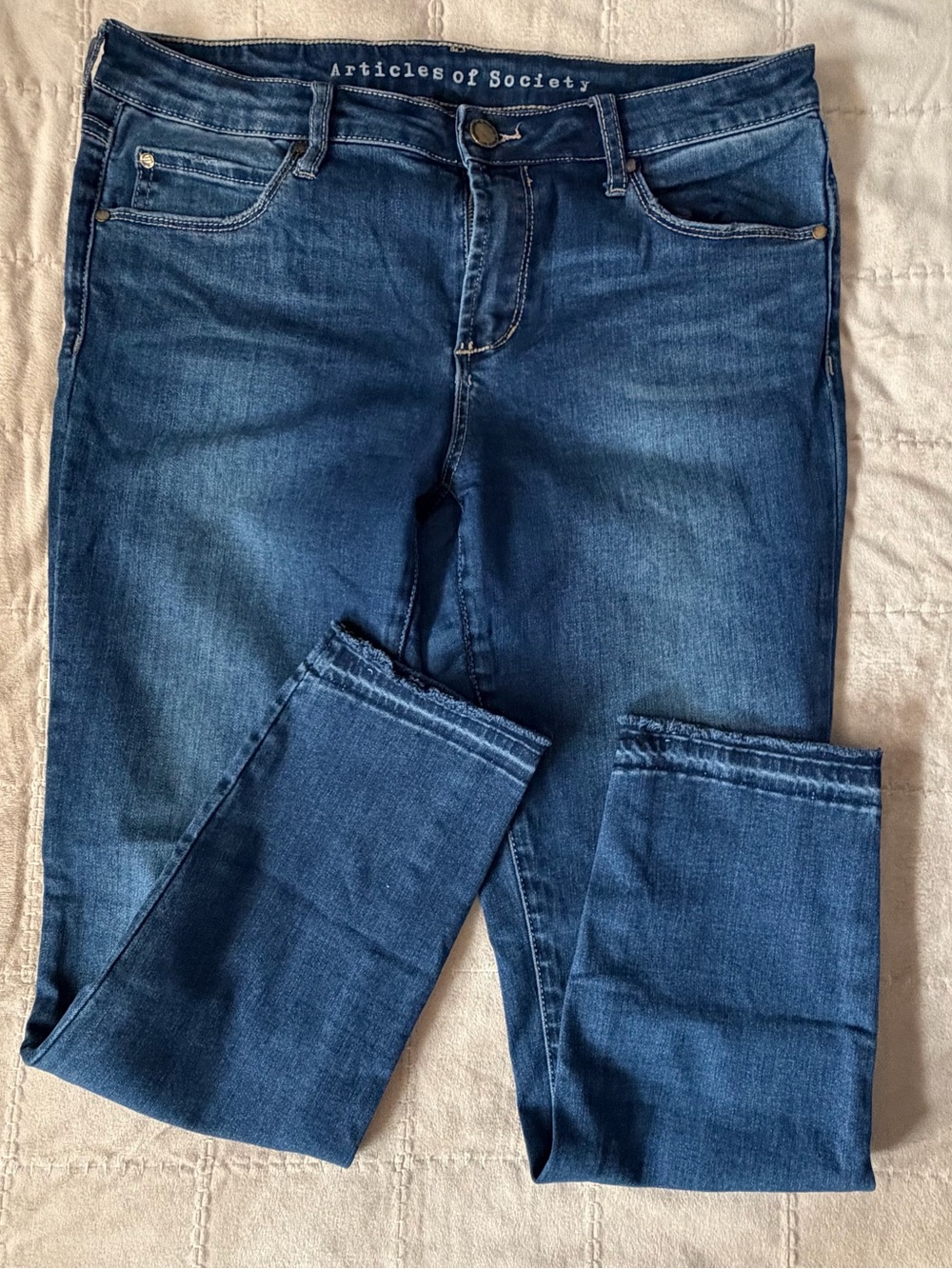 Articles of Society Women’s Skinny Jeans Size 29 – Medium Wash Stretch Raw Hem
